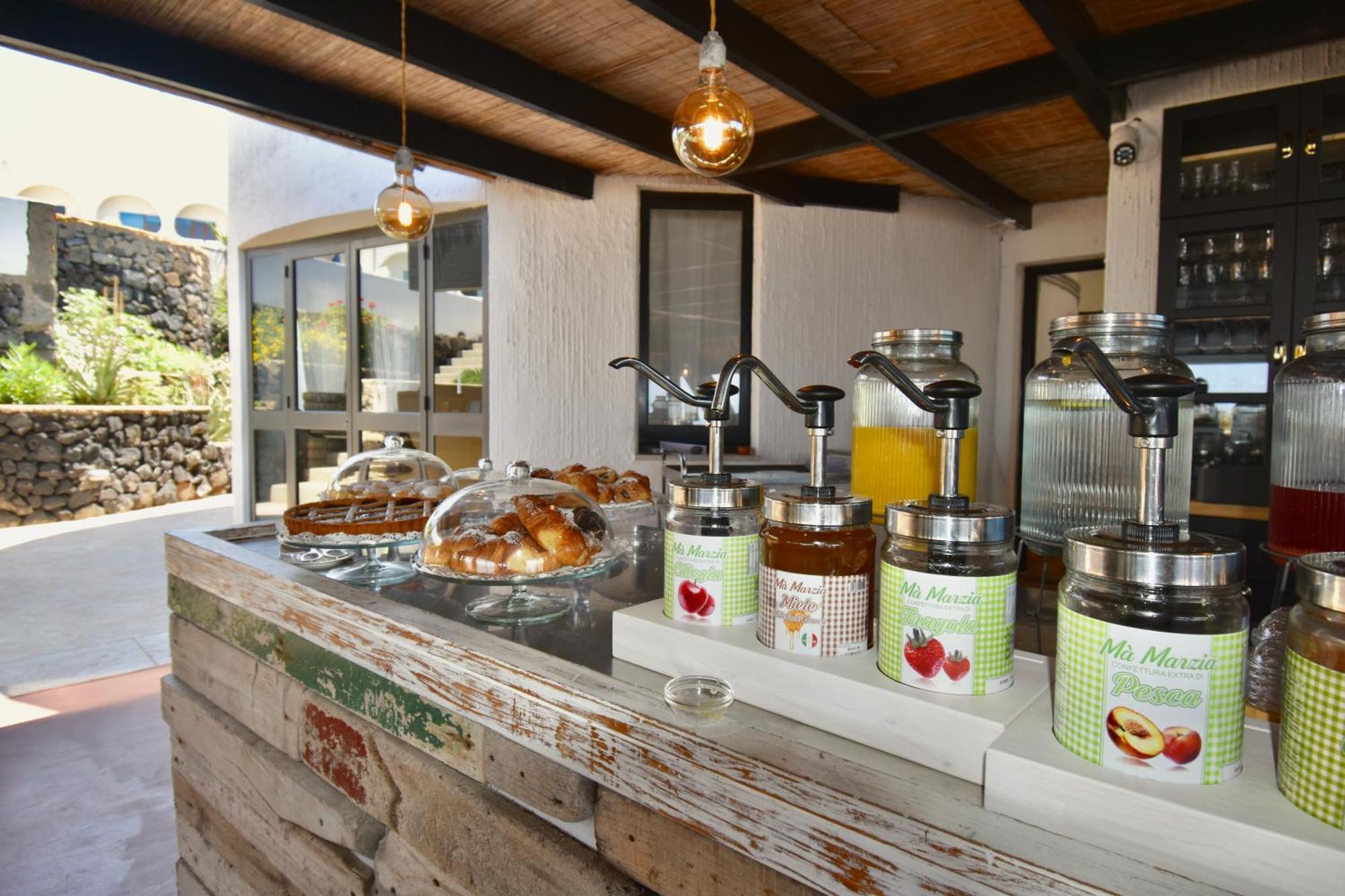 Cossyra Hotel Madonna Delle Grazie Eksteriør billede